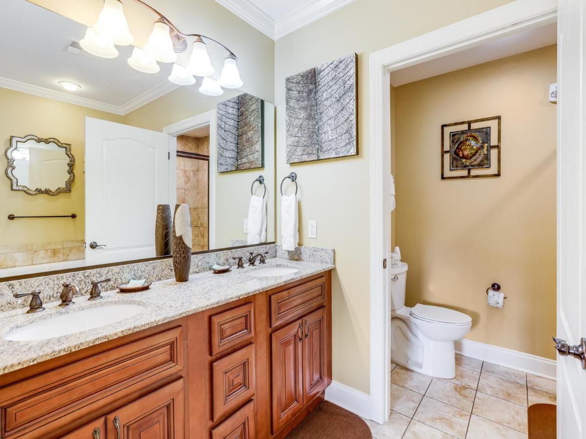 Downtown Delight, 2 Bedrooms, Pool, Hot Tub, Sleeps 6 Gatlinburg Exteriör bild