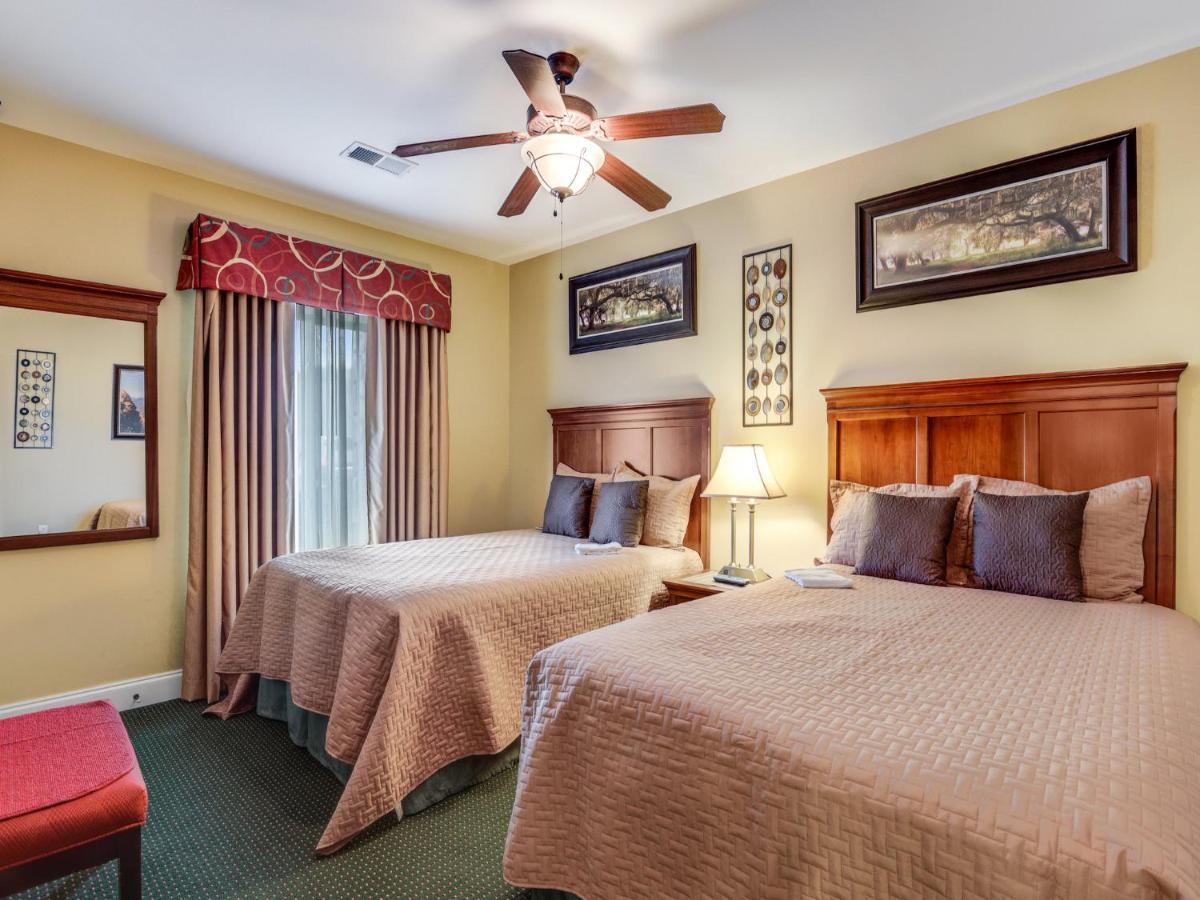 Downtown Delight, 2 Bedrooms, Pool, Hot Tub, Sleeps 6 Gatlinburg Exteriör bild